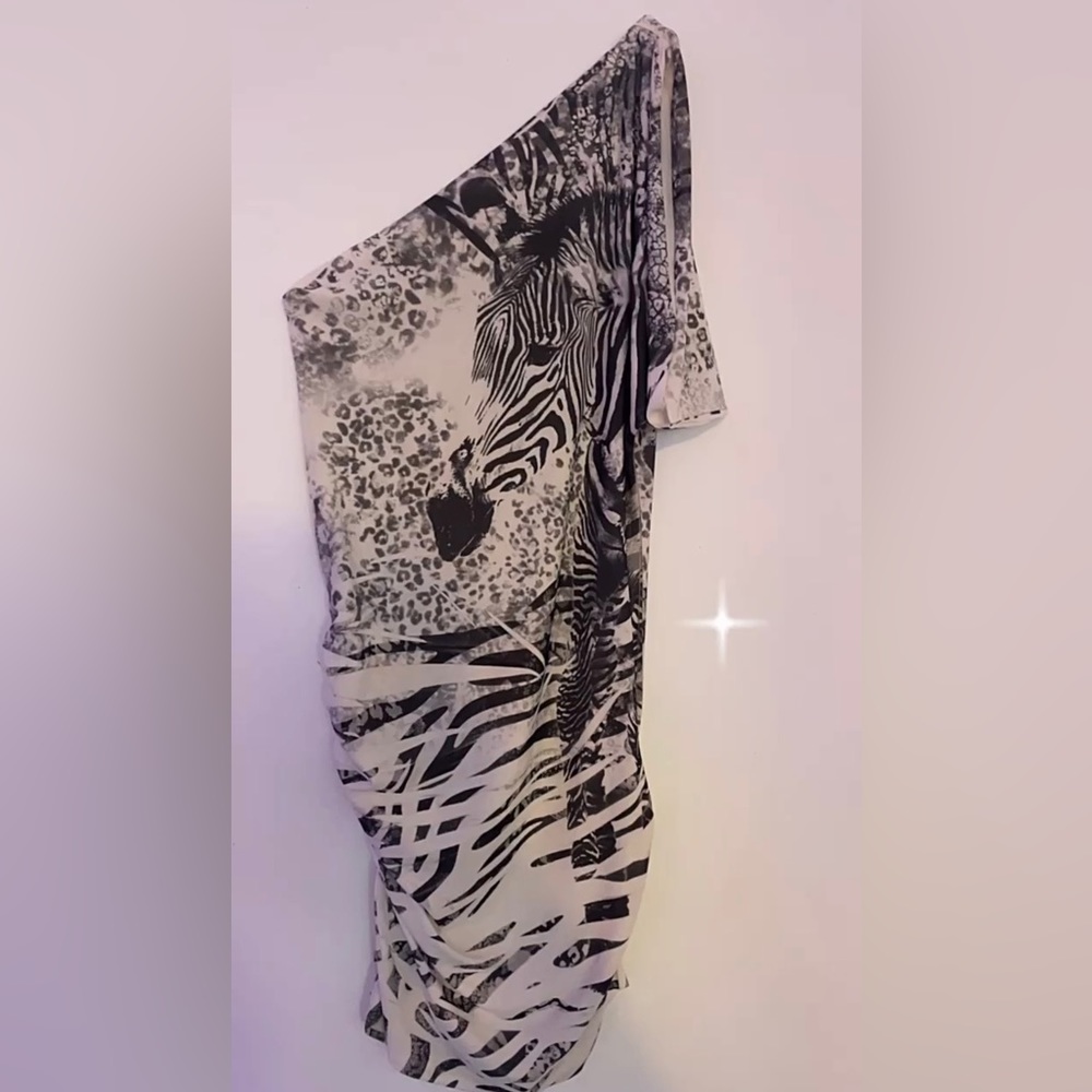 Mini body-con zebra dress 🦓